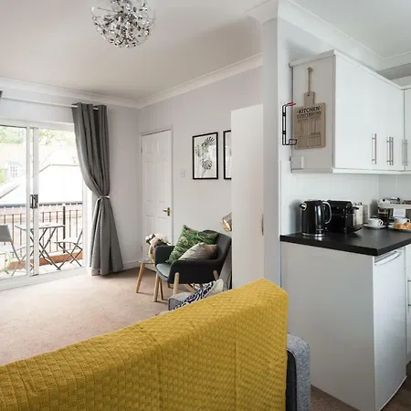 Agar Premier Apartment